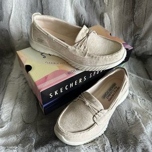 Skechers Playful Spirit, beige, size 6